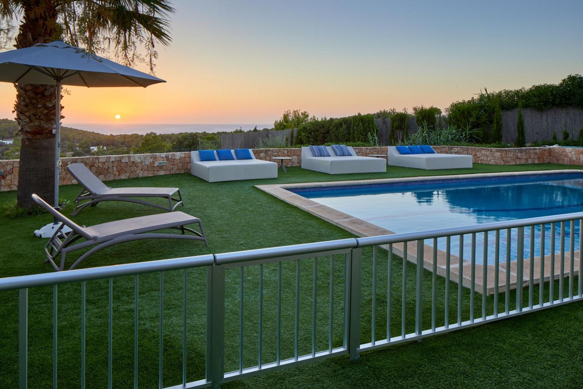 Villa Can Joan I - Fantastic Sunset Views And Family Friendly - San Antonio  Exterior photo